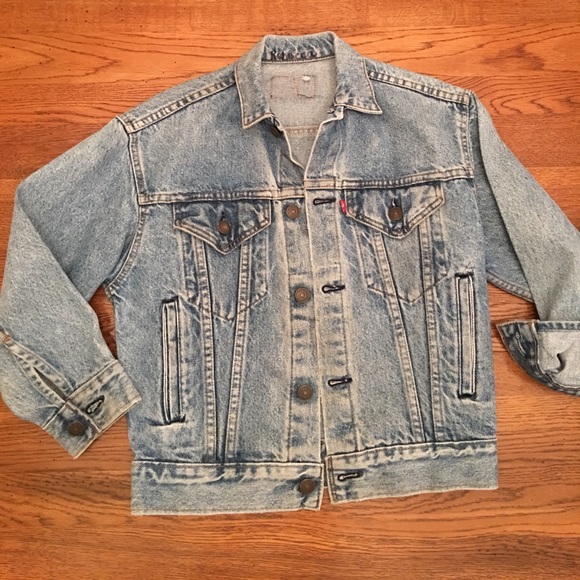 Levi's Jackets & Blazers - LEVI'S❤️Distressed Denim 3/4 Sleeve Jacket Size S